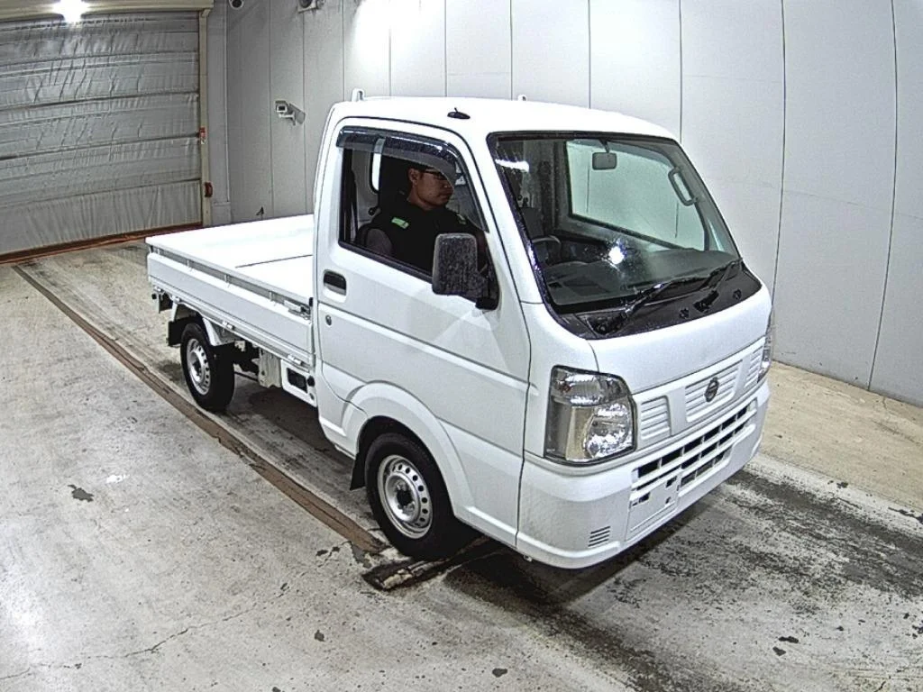 Nissan NT100 Clipper DR16T 2019